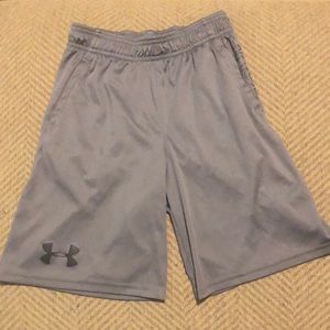 2 pairs of Under armour boys shorts size yum